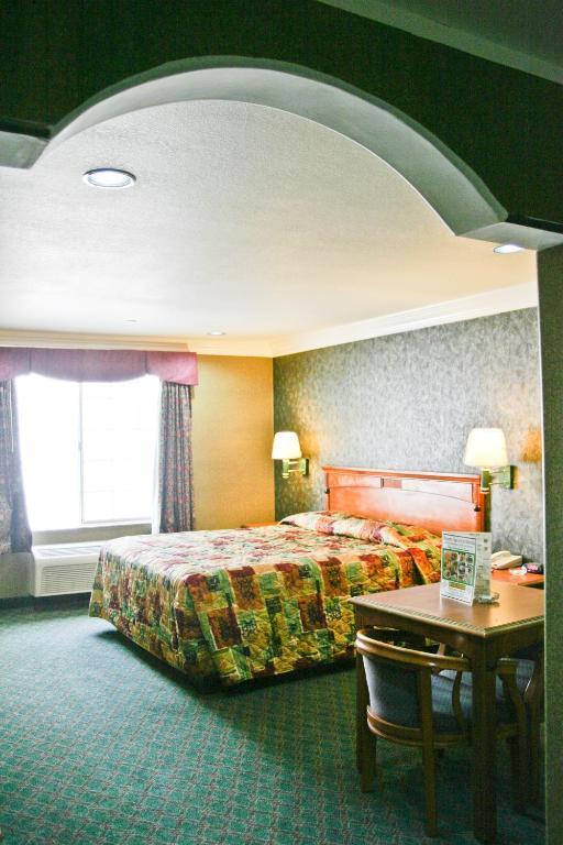 Crystal Inn Suites & Spas Inglewood Room photo